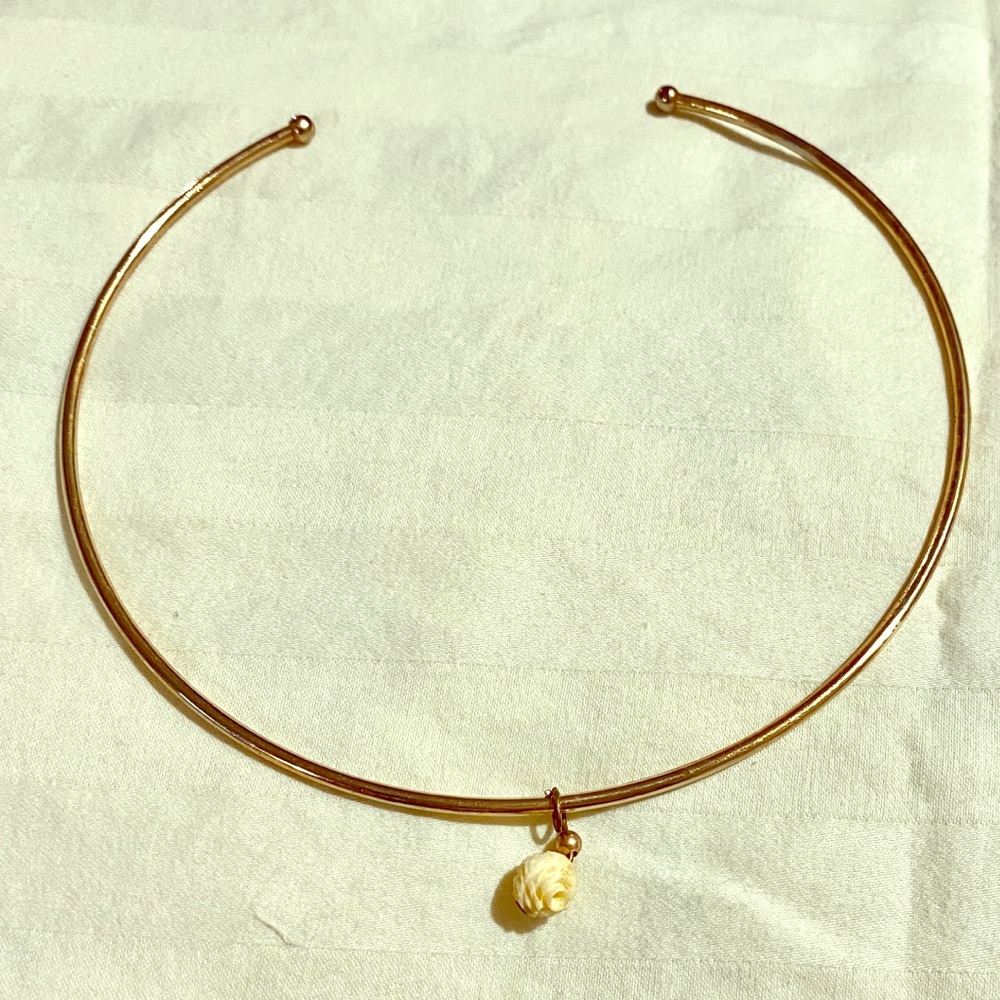 VINTAGE GOLD CHOKER W/ ELEPHANT IVORY Flower PENDANT